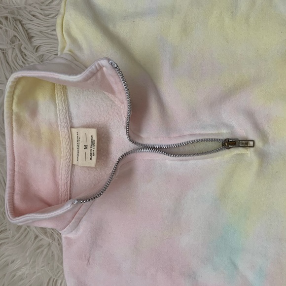 Donating Cropped Tie Dye Shirt - Picture 9 of 11